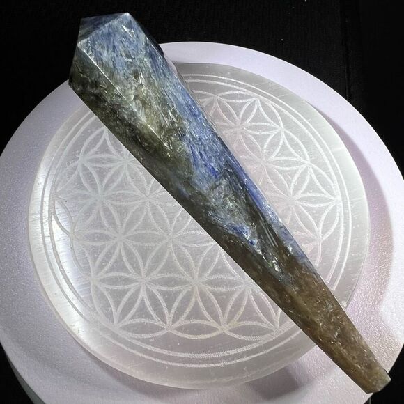 Kyanite Crystal Meditation Wand‎ Scepter - Picture 3 of 14